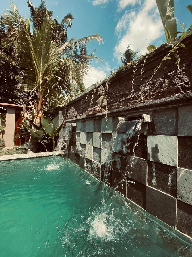 Nirankara Ubud Villa Extérieur photo